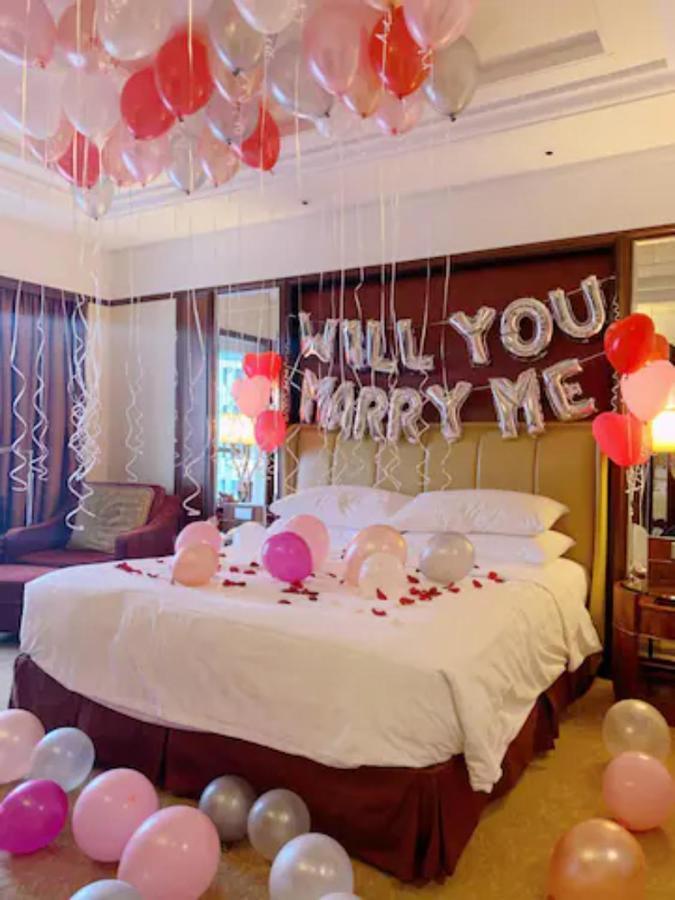 Deluxe Seaview Suite Twin Bed By The Only Bnb Tanjung Tokong Exteriör bild